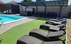 Topart Apartmanok ***** Algyo